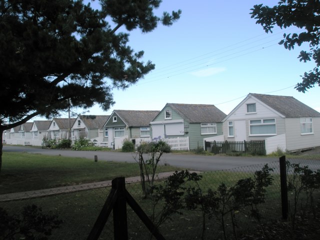 File:Holiday chalets on Dunster Beach - geograph.org.uk - 916920.jpg