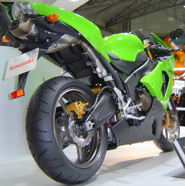 File:Kawasaki ZX-6R rear 2005TMS.jpg - Wikimedia Commons