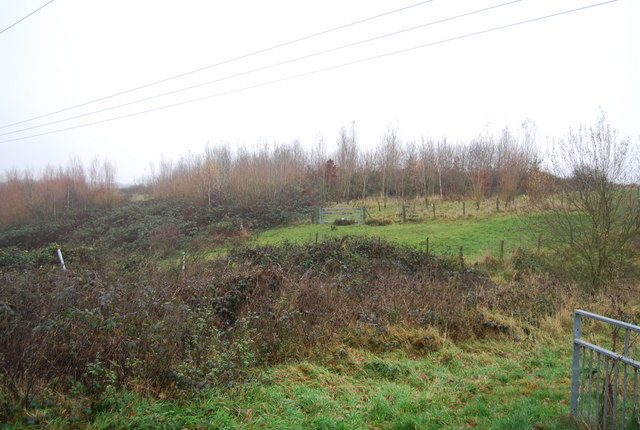 File:Landscaped former landfill site - geograph.org.uk - 1064561.jpg