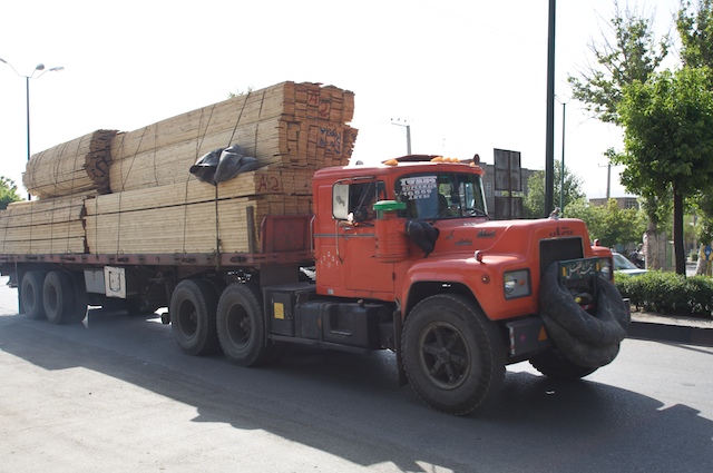 Mack truck in Iran