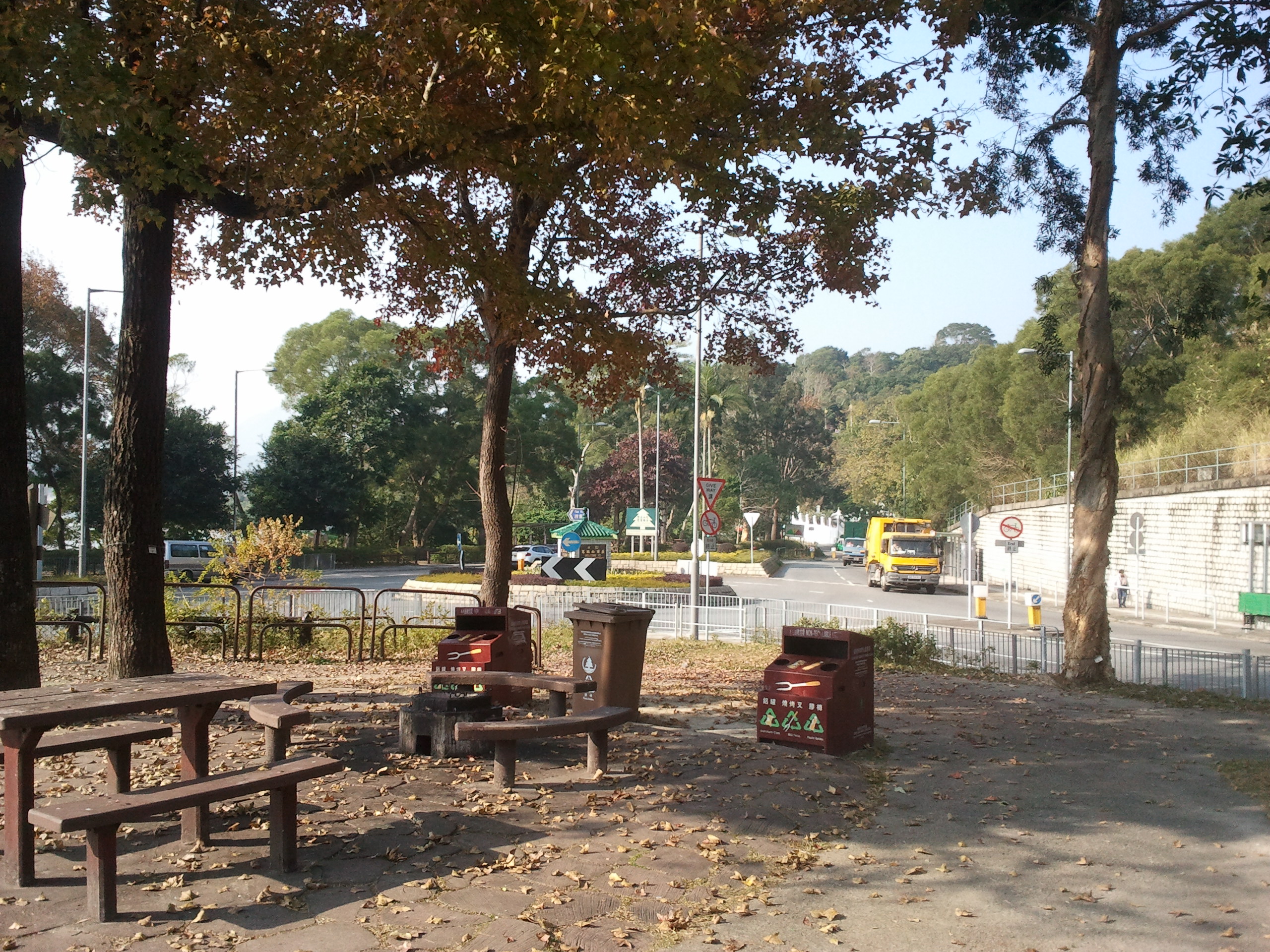 File Mak Pin Roundabout Jpg Wikimedia Commons