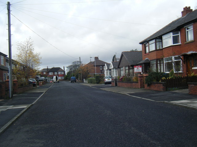 File:Myrtle Grove - geograph.org.uk - 1592160.jpg