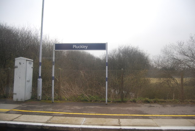 File:Pluckley Station - geograph.org.uk - 3442104.jpg