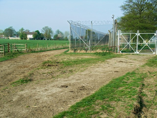 R.A.F. Bampton Castle - geograph.org.uk - 401213