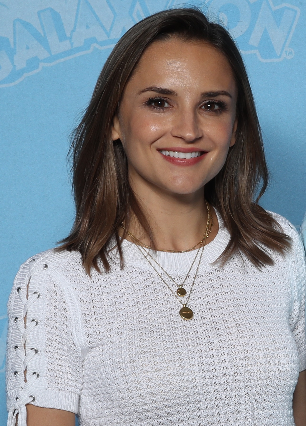 Rachael Leigh Cook Movies And Tv Shows   Rachael Leigh Cook Photo Op GalaxyCon Raleigh 2019 (cropped) 