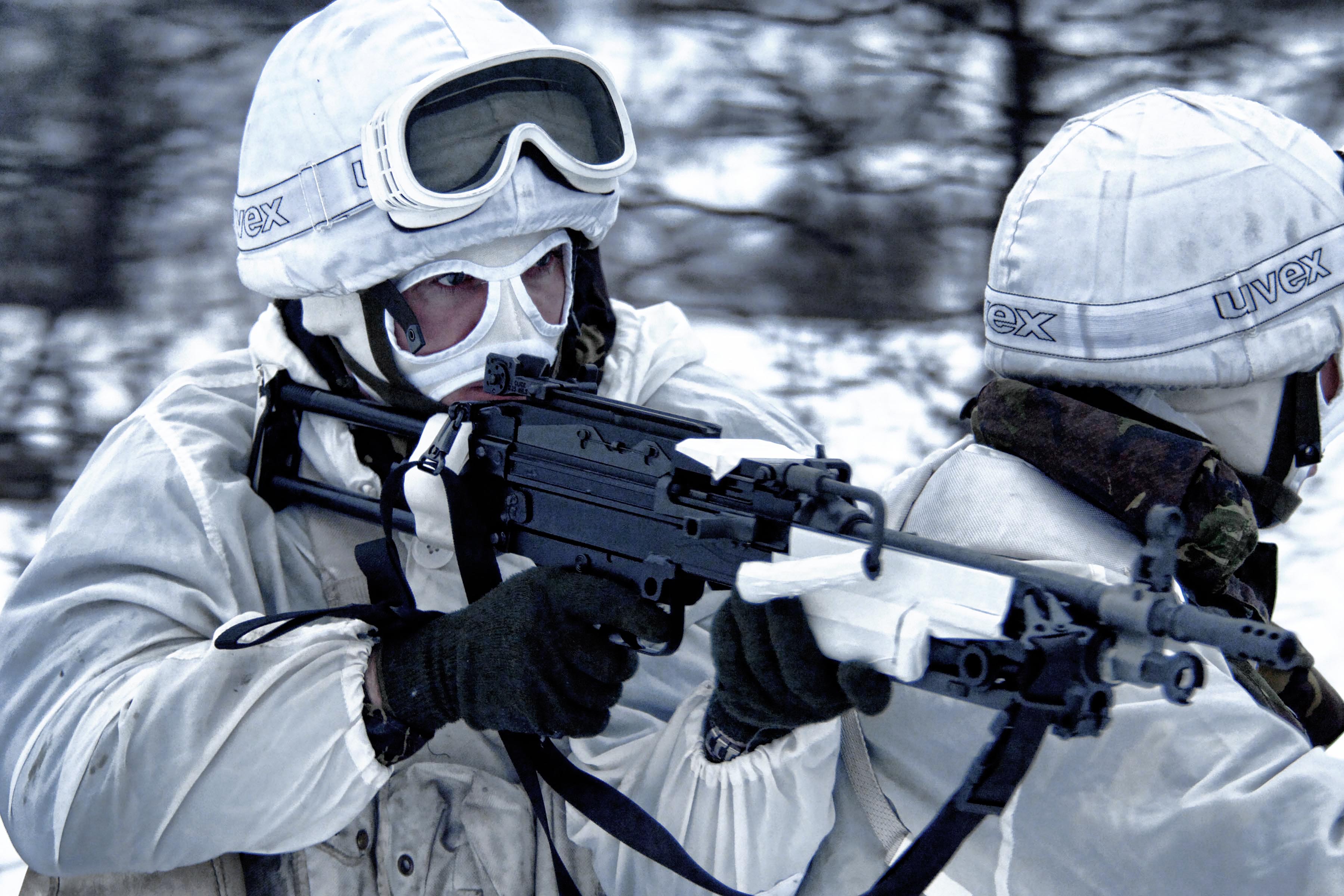 Royal_Marines_During_Winter_Training_in_