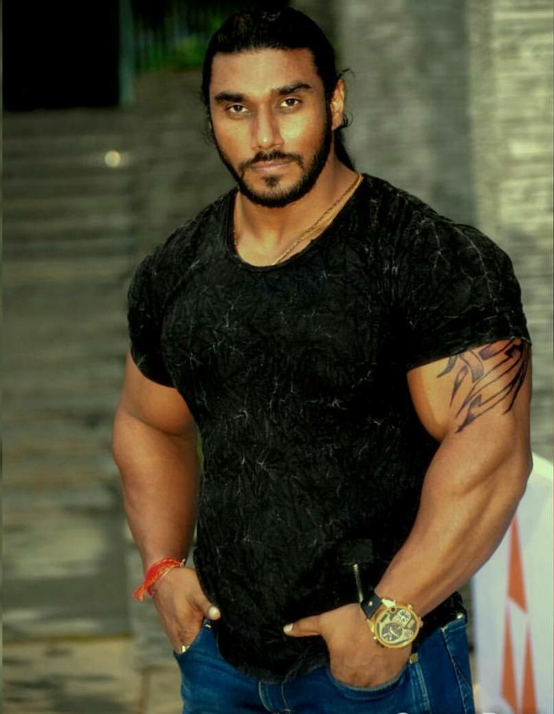 Indian bodybuilders shop