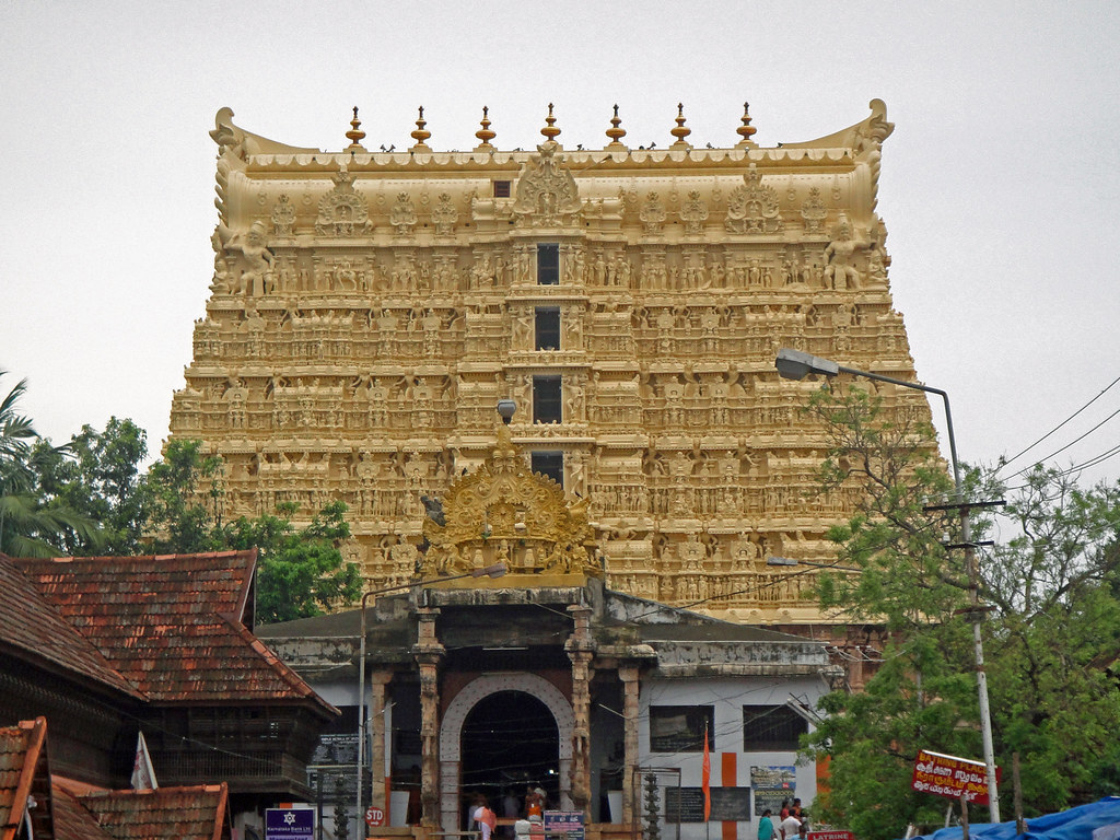 File:Sree Padmanabhaswamy temple Thiruvananthapuram, kerala.jpg ...