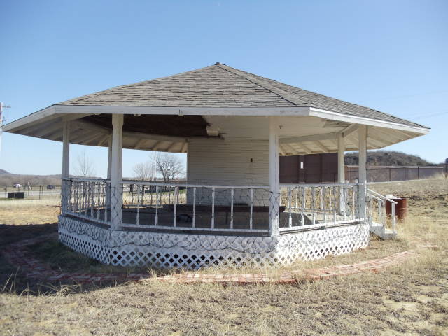 File:Thurber Gazebo.JPG