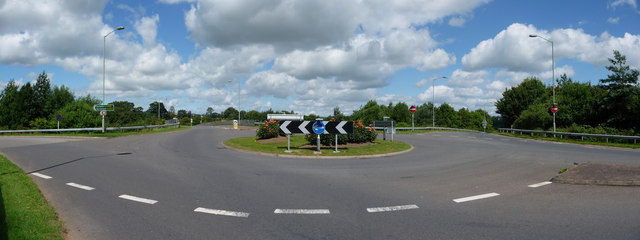 File:Tiverton , B3391 Roundabout - geograph.org.uk - 1214491.jpg