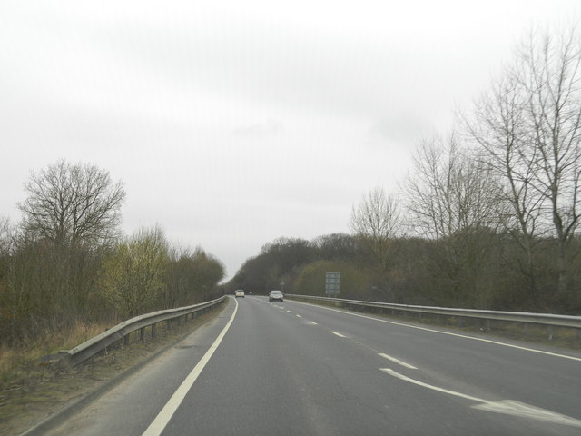 File:B1122 Road out of Leiston - geograph.org.uk - 3414247.jpg