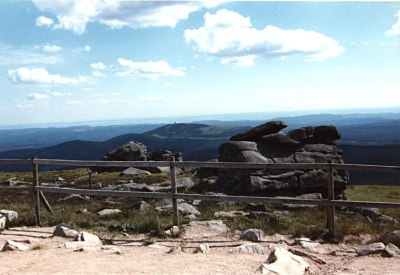 File:Blick vom Brocken zum Wurmberg 3.jpg