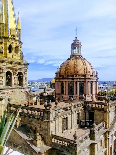 File:Catedral Basilica de Guadalajara.jpg