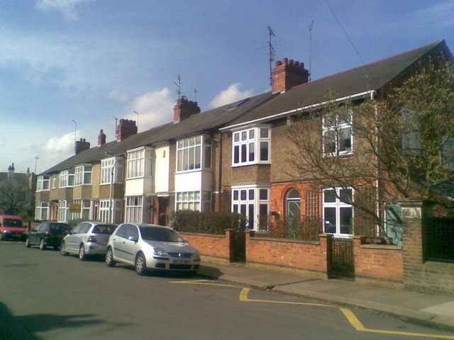 File:Cedar Road East - geograph.org.uk - 1769990.jpg