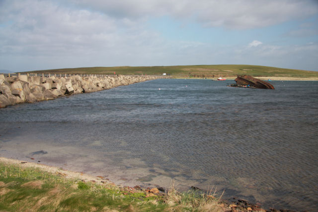 File:Churchill Barrier No. 3 - geograph.org.uk - 1340147.jpg