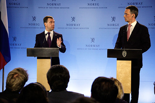 File:Joint press conference with Norwegian Prime Minister Jens Stoltenberg big225653.jpg