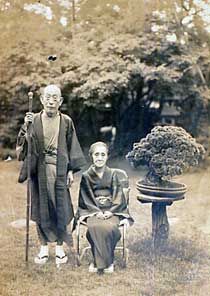 File:Keigo and Tōko Kiyoura.jpg