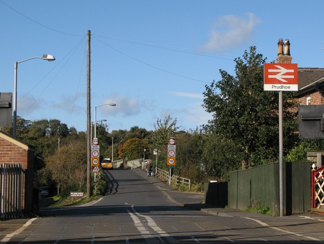 File:Level crossing at Prudhoe station - geograph.org.uk - 1040184.jpg