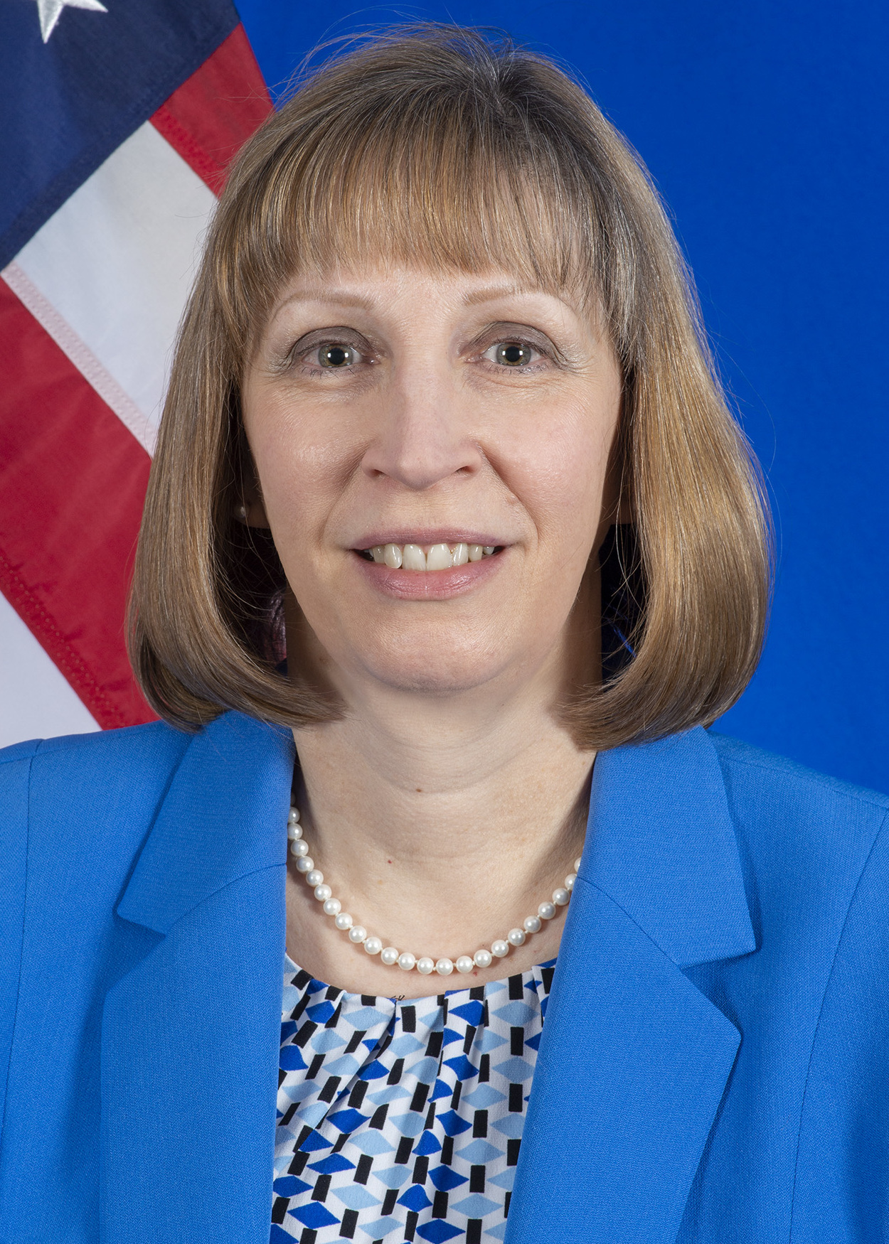 Lynne M. Tracy official photo (cropped).jpg