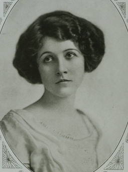Mabel Rowland, from a 1909 photograph by Sarony.