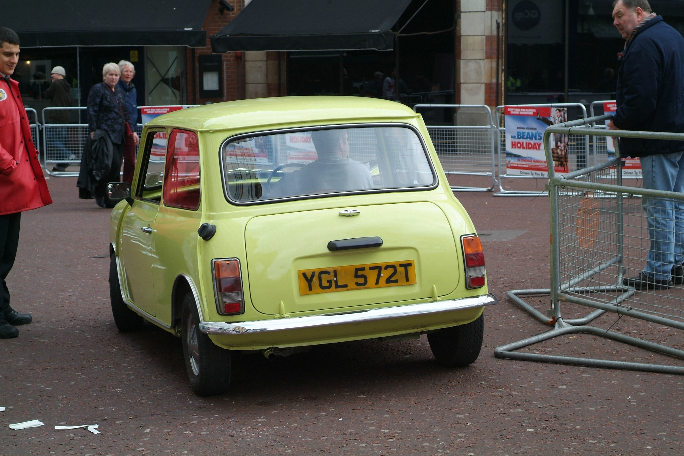 File Mr Bean S Mini Mr Bean S Holiday Premiere Jpg Wikimedia Commons