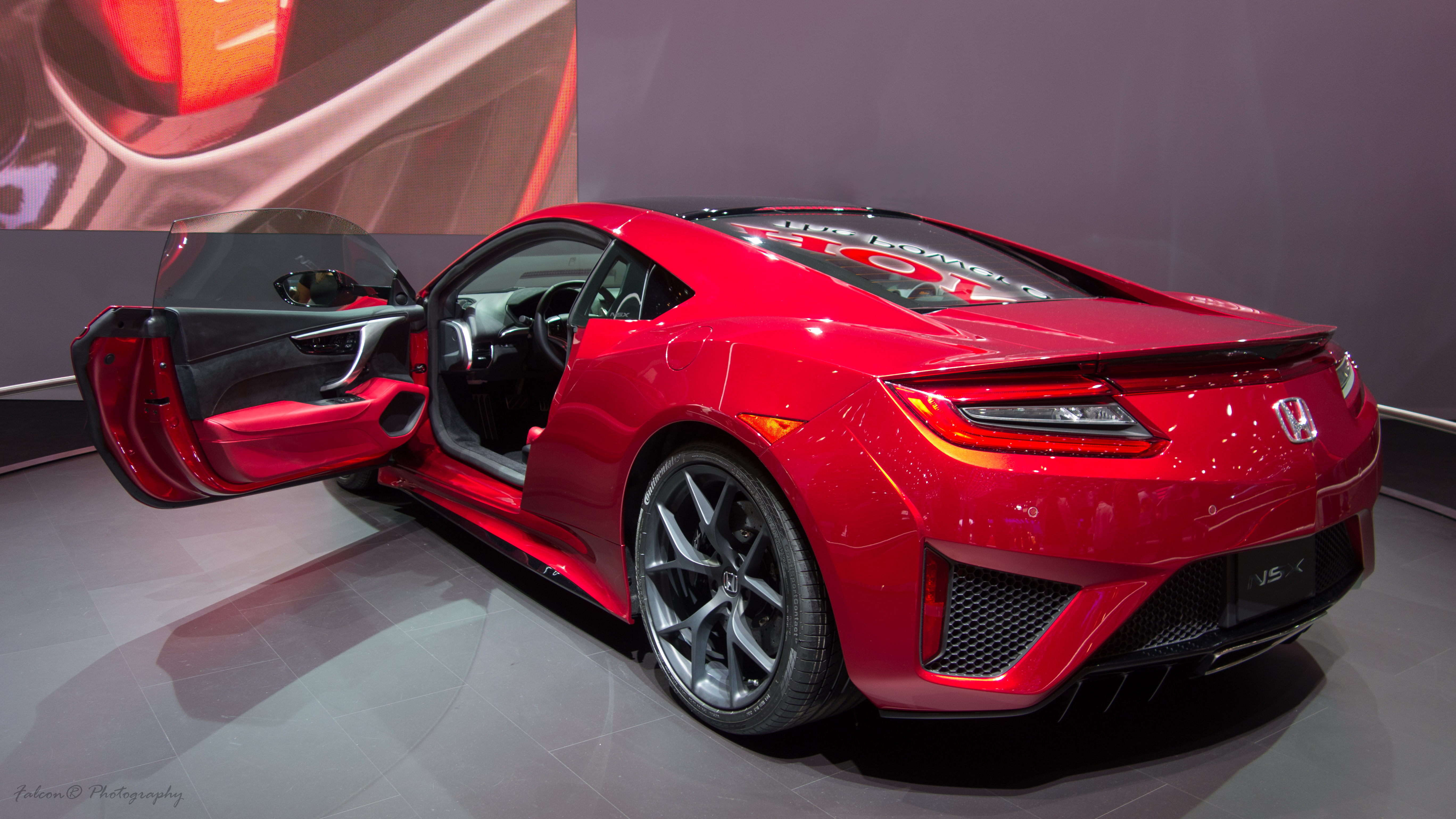 Acura NSX 2020 красная