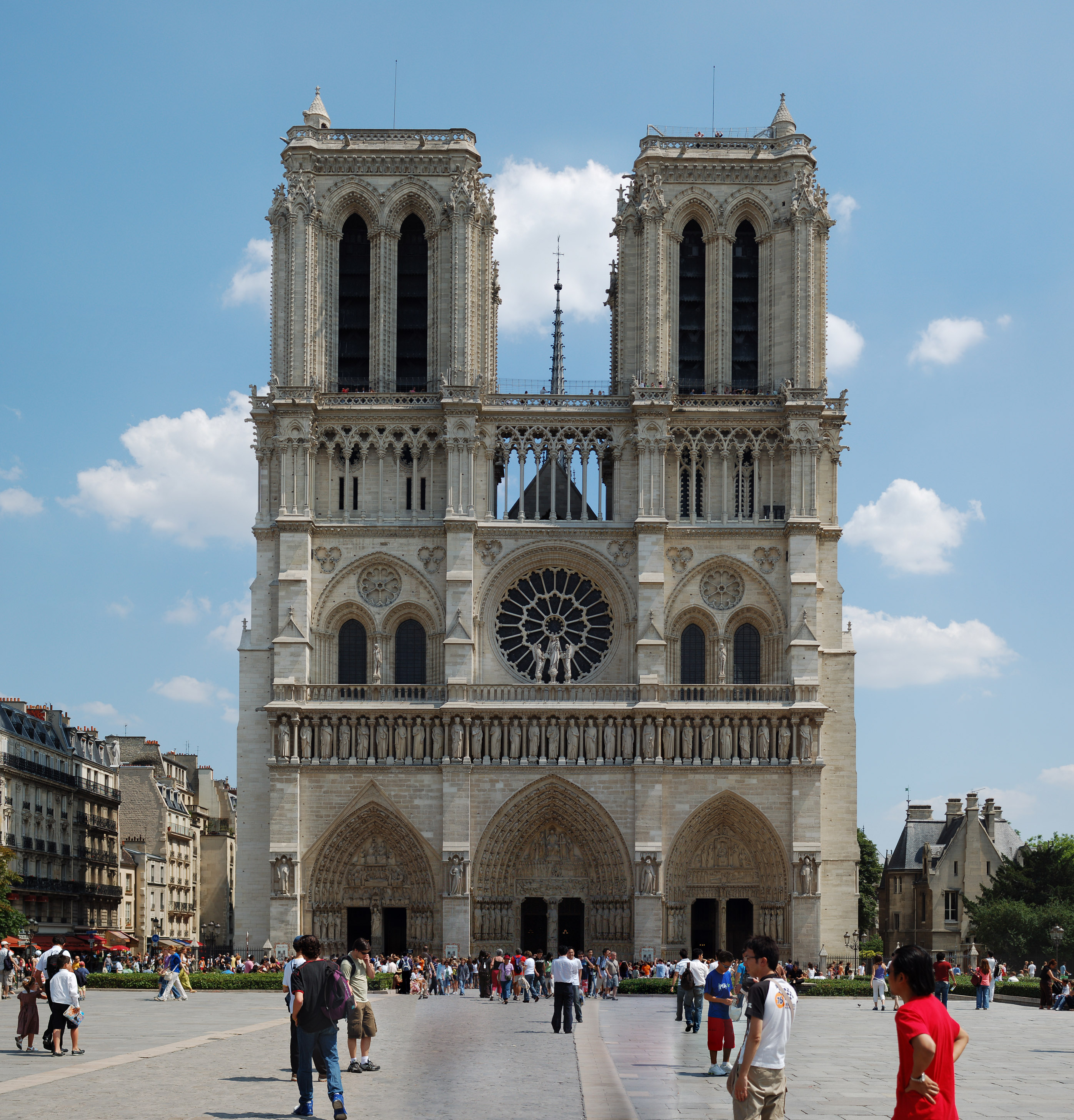 FileNotreDame de Paris 2792x2911.jpg Wikimedia Commons