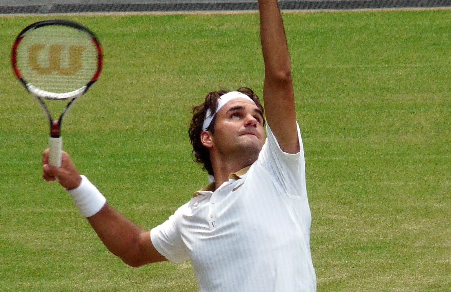 File:Roger Federer (26 June 2009, Wimbledon) 2 (crop-2).jpg - Wikimedia Commons1556 x 1008