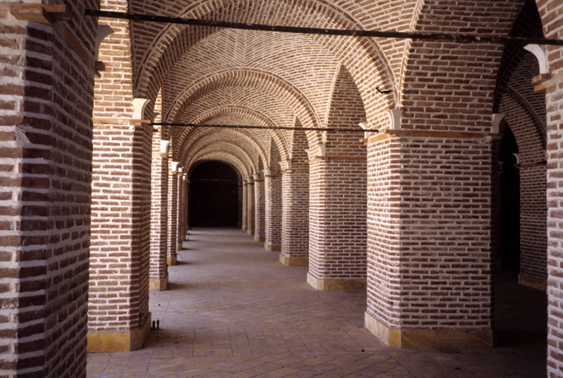 Ofbyld:Sadolsaltaneh caravanserai.jpg