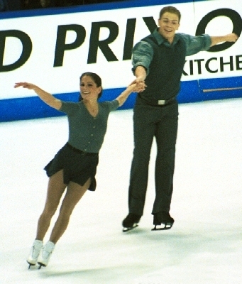 Canada's figure skating team tied for fourth with two events remaining 