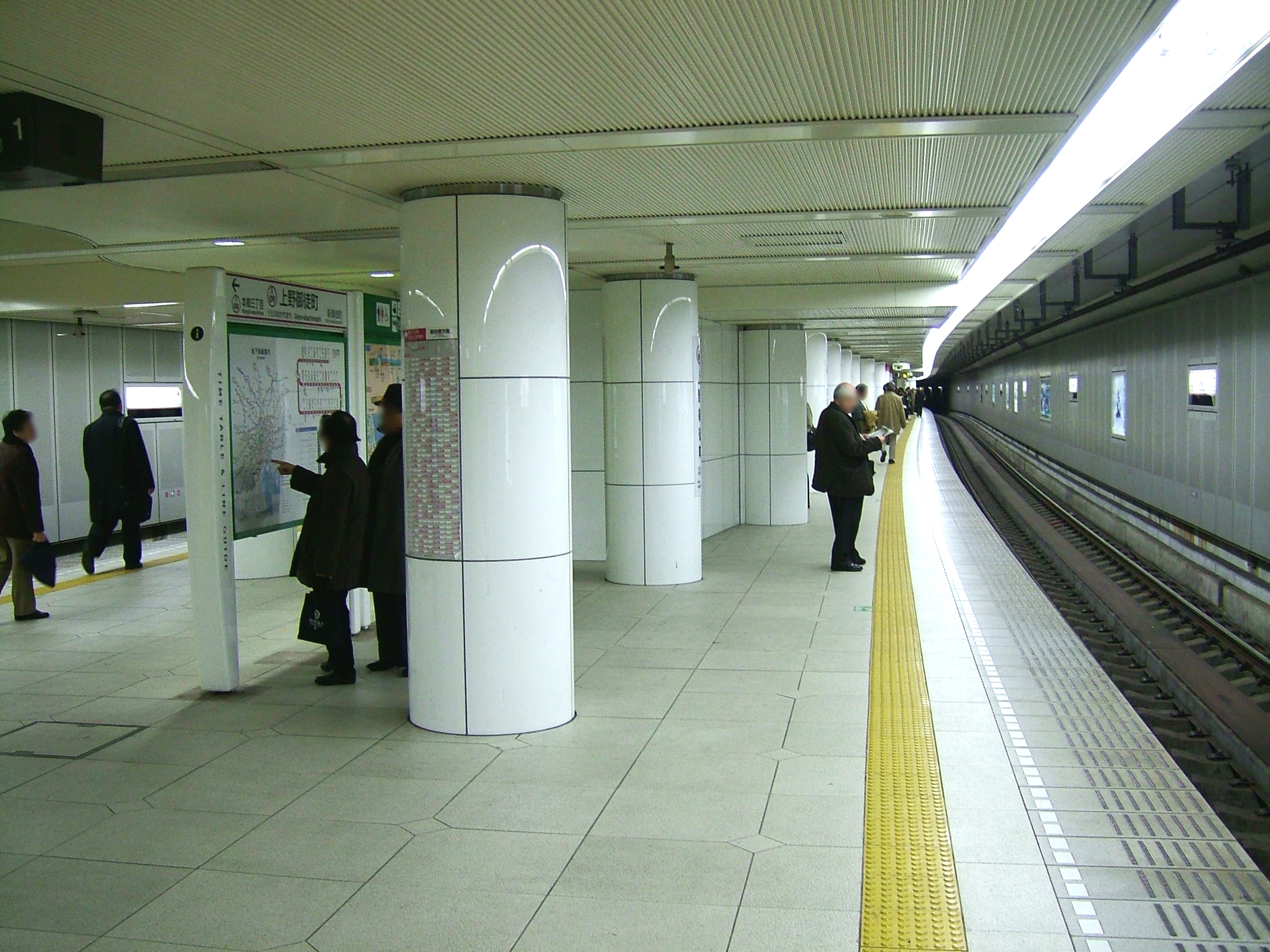 우에노오카치마치 역