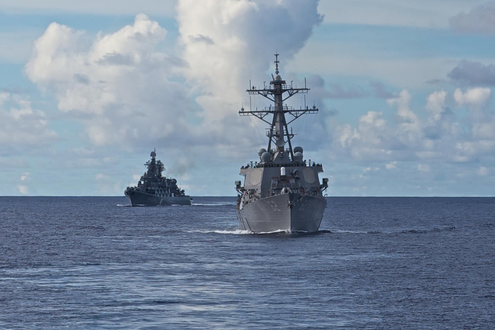 Варяг 7 букв. USS Buchanan (DDG-14). USS Fitzgerald DDG-62. Эсминец Арли Берк. Эсминец класса Колдун.