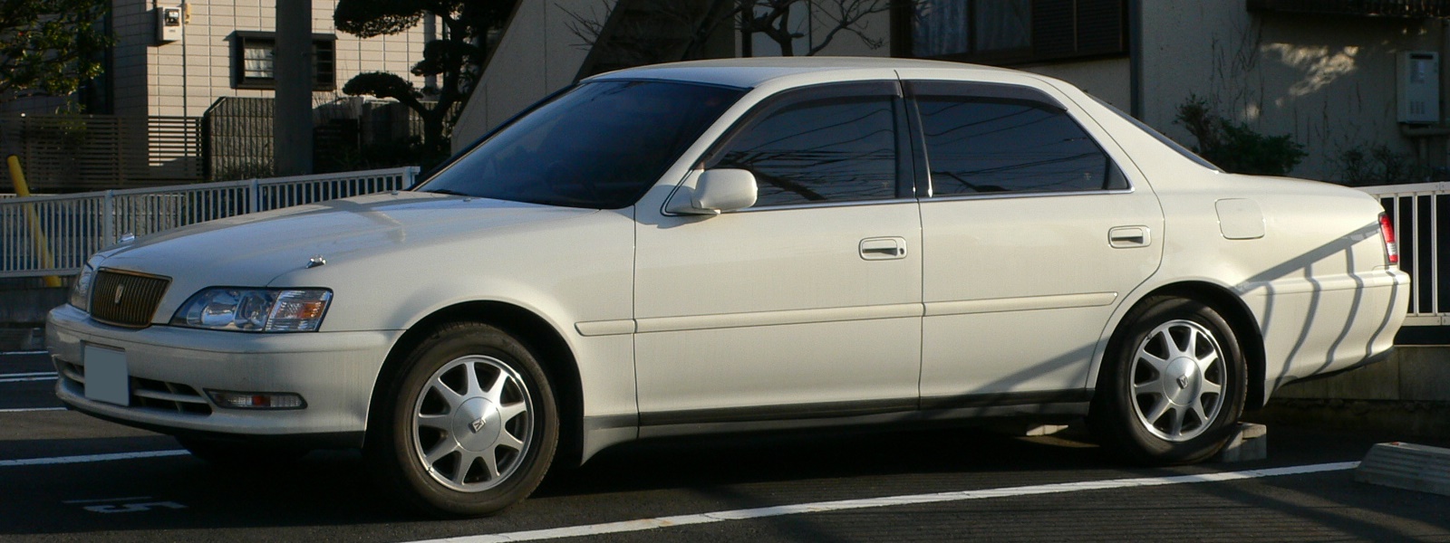 Toyota Cresta - Wikipedia, the free encyclopedia