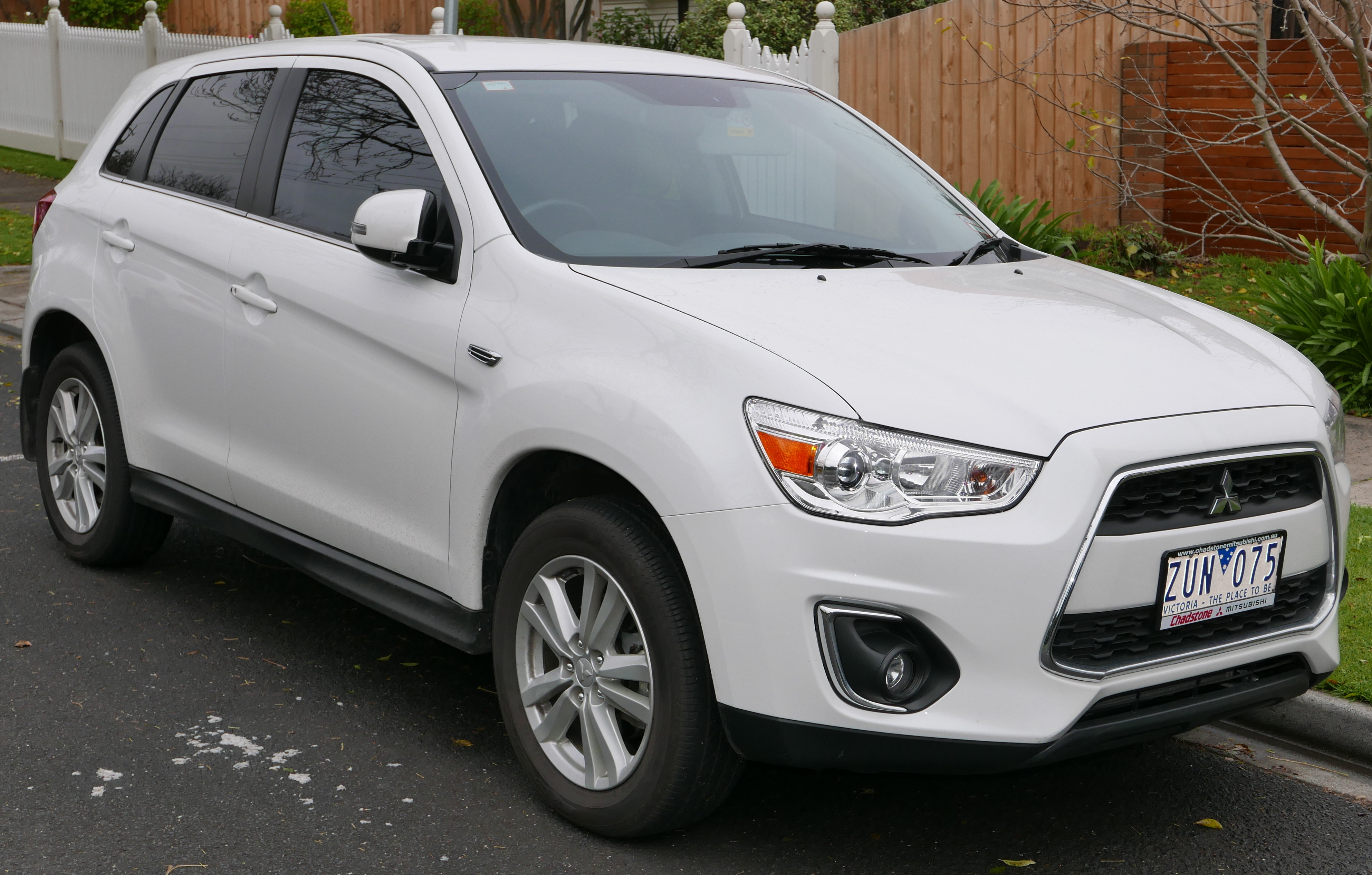 mitsubishi asx 
