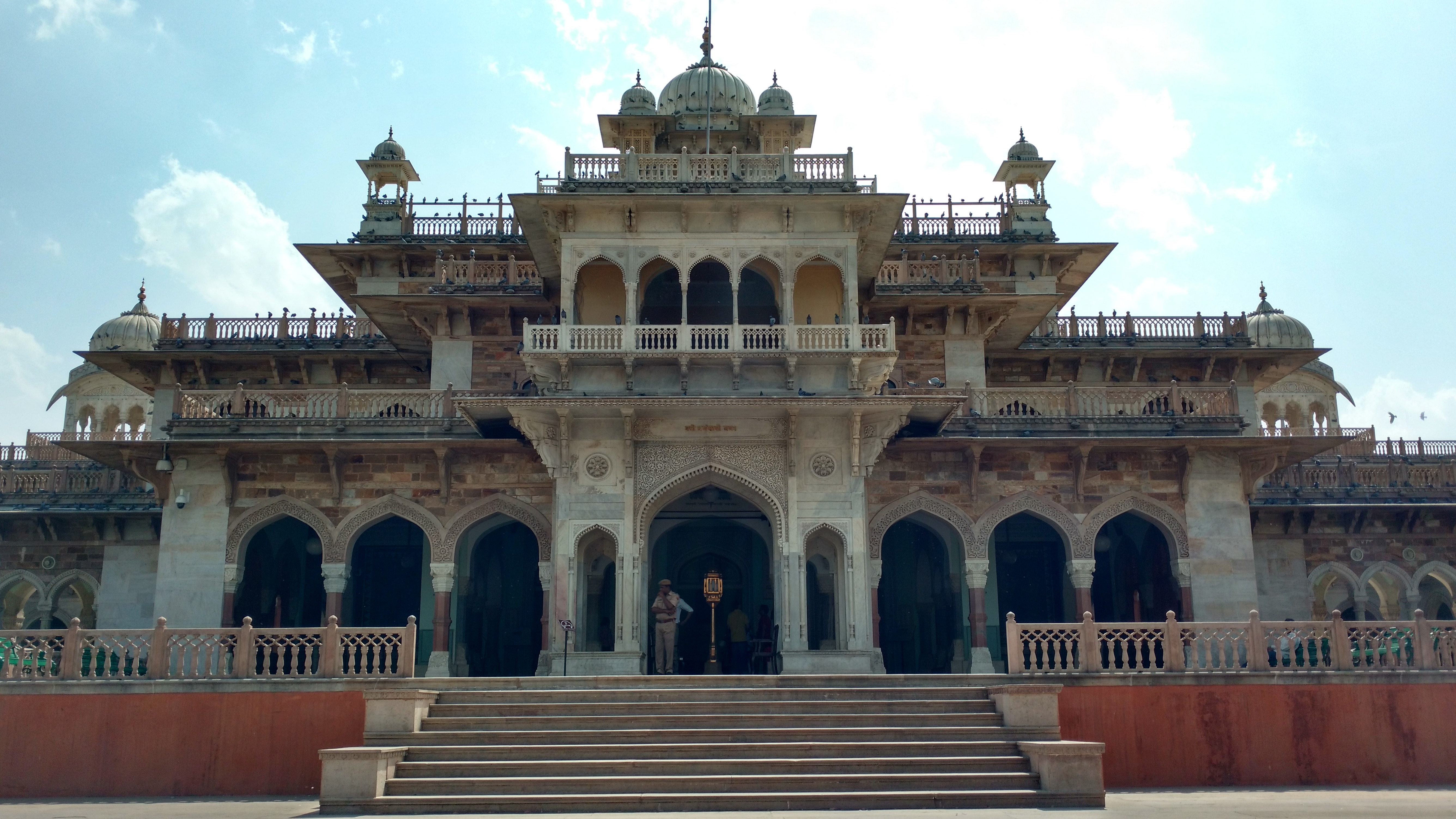 File:Albert Hall Museum ,Jaipur.jpg - Wikimedia Commons