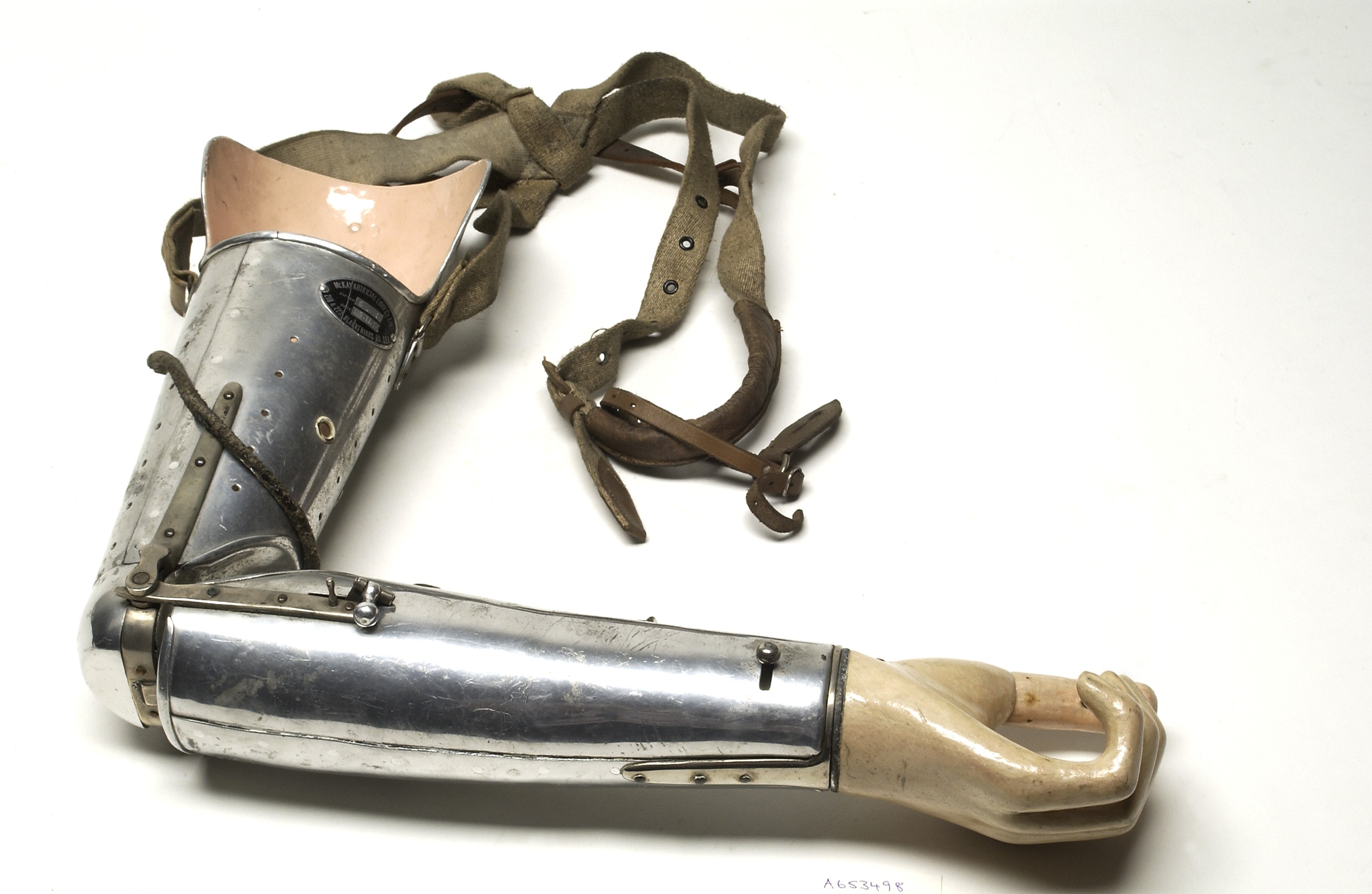 File:Artificial left leg, Europe, 1900-1940 Wellcome L0057723.jpg -  Wikimedia Commons