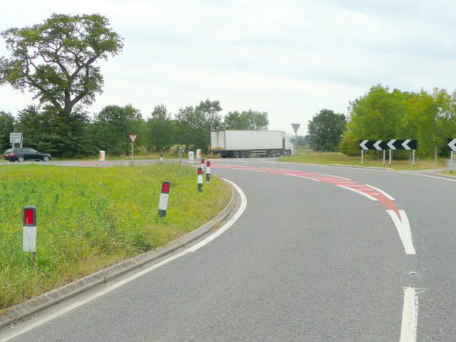 File:B4078 meets the A46 - geograph.org.uk - 1493489.jpg