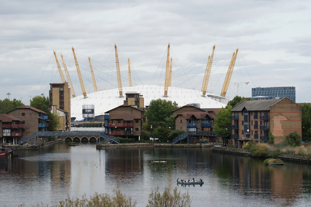 File:Blackwall Basin, London - geograph.org.uk - 1477751.jpg