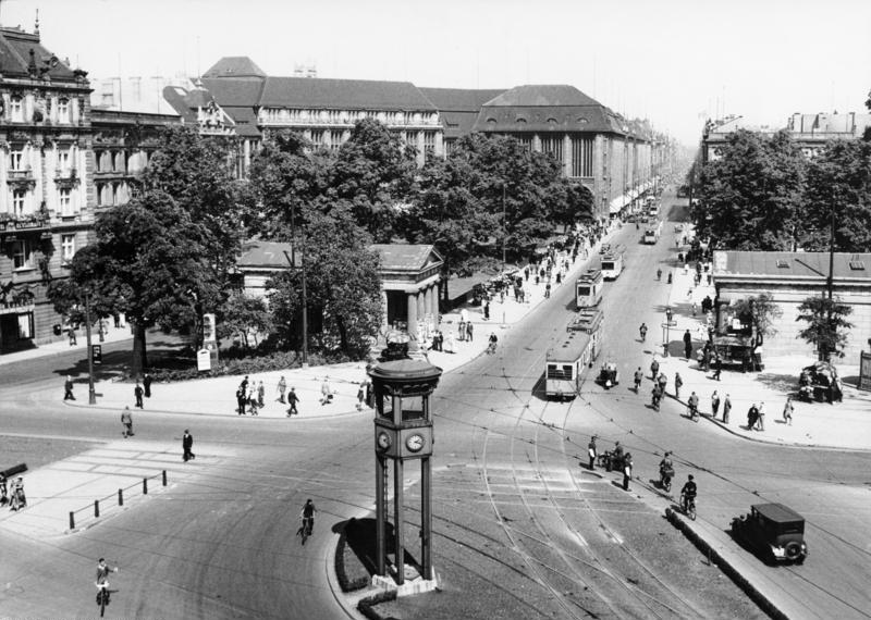 File:Bundesarchiv B 145 Bild-P014783, Berlin, Leipziger Platz und Leipziger Straße.jpg