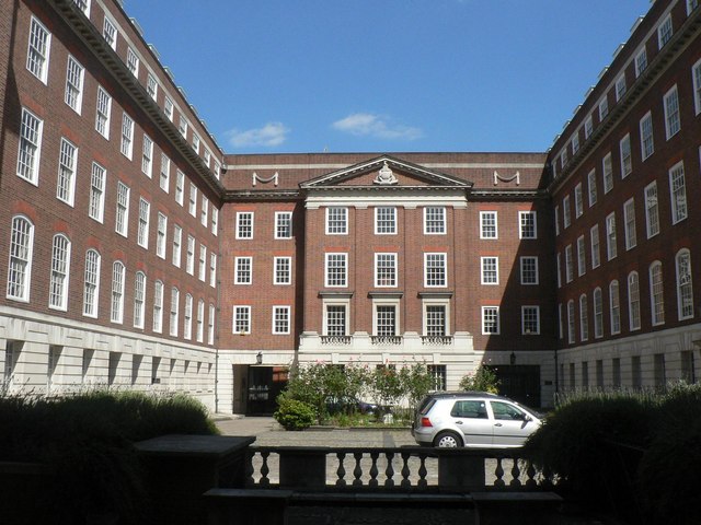 File:City of London, Serjeant's Inn - geograph.org.uk - 865117.jpg