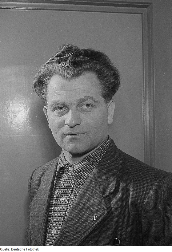 Fröhlich in 1952