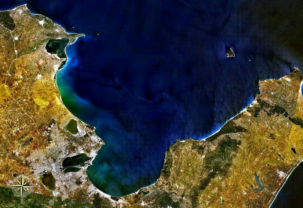 Фото средиземное море с космоса