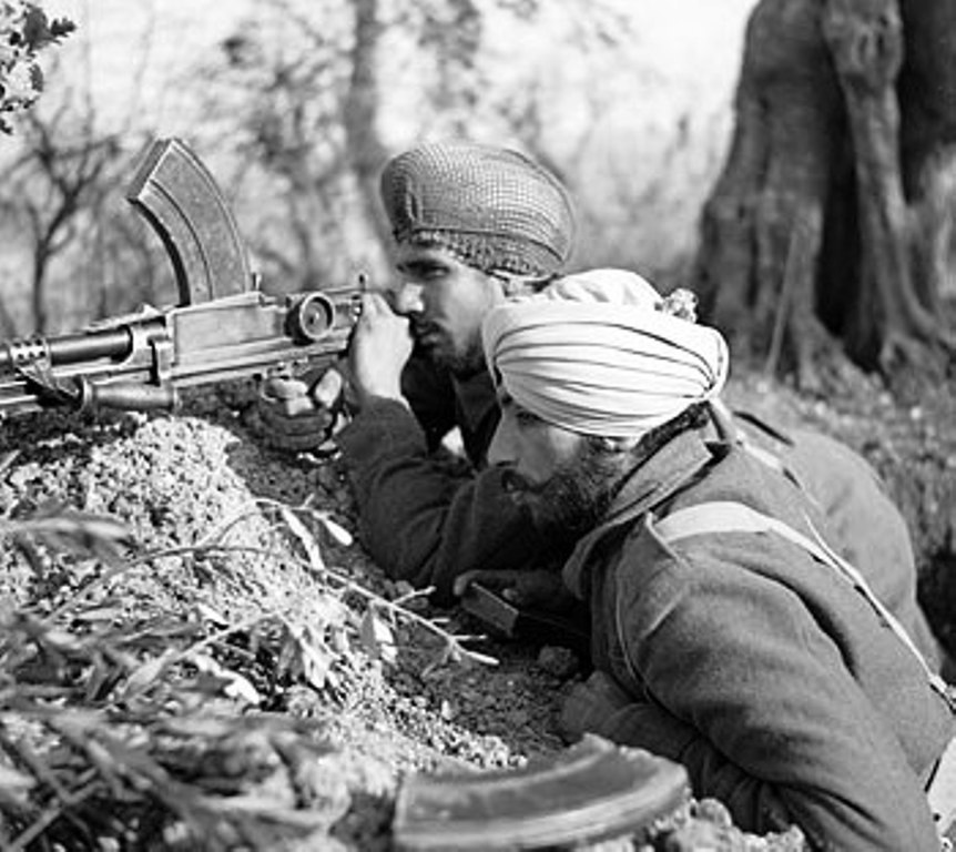 Indian Sikh soldiers in Italian campaign with a Bren gun