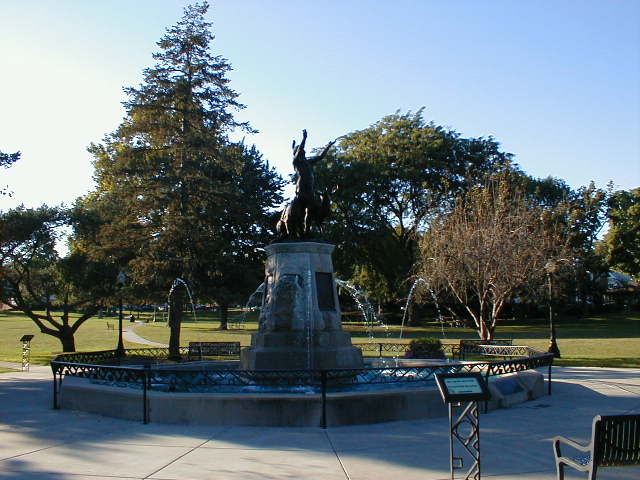 File:Johnson Fountain 01.jpg