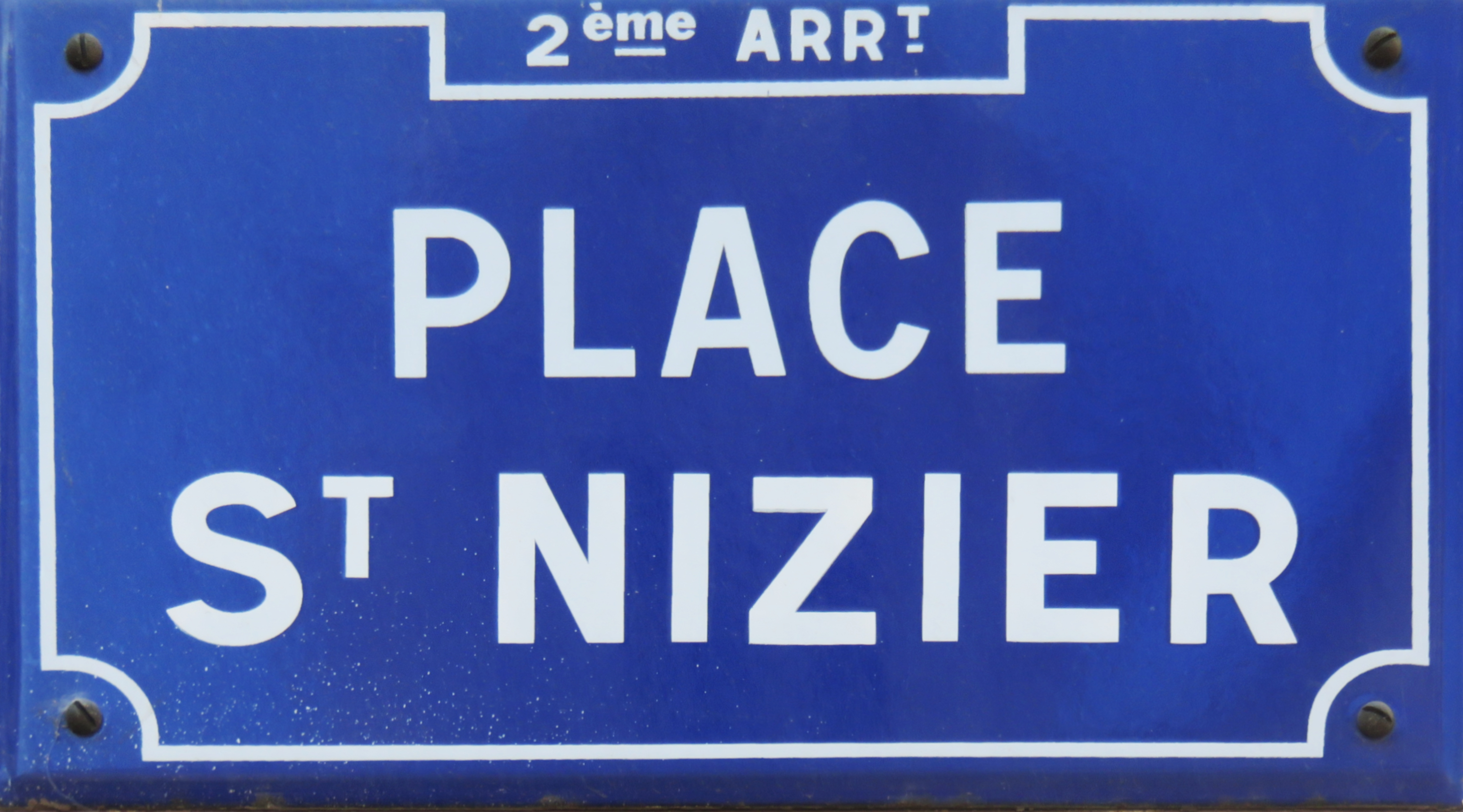 E place