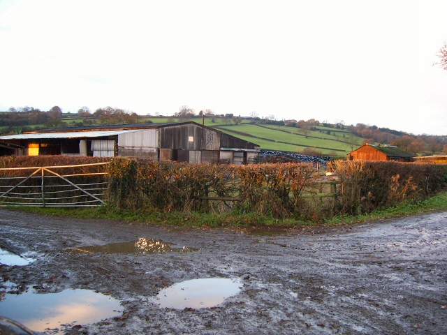 File:Moorwood Farm - geograph.org.uk - 87746.jpg