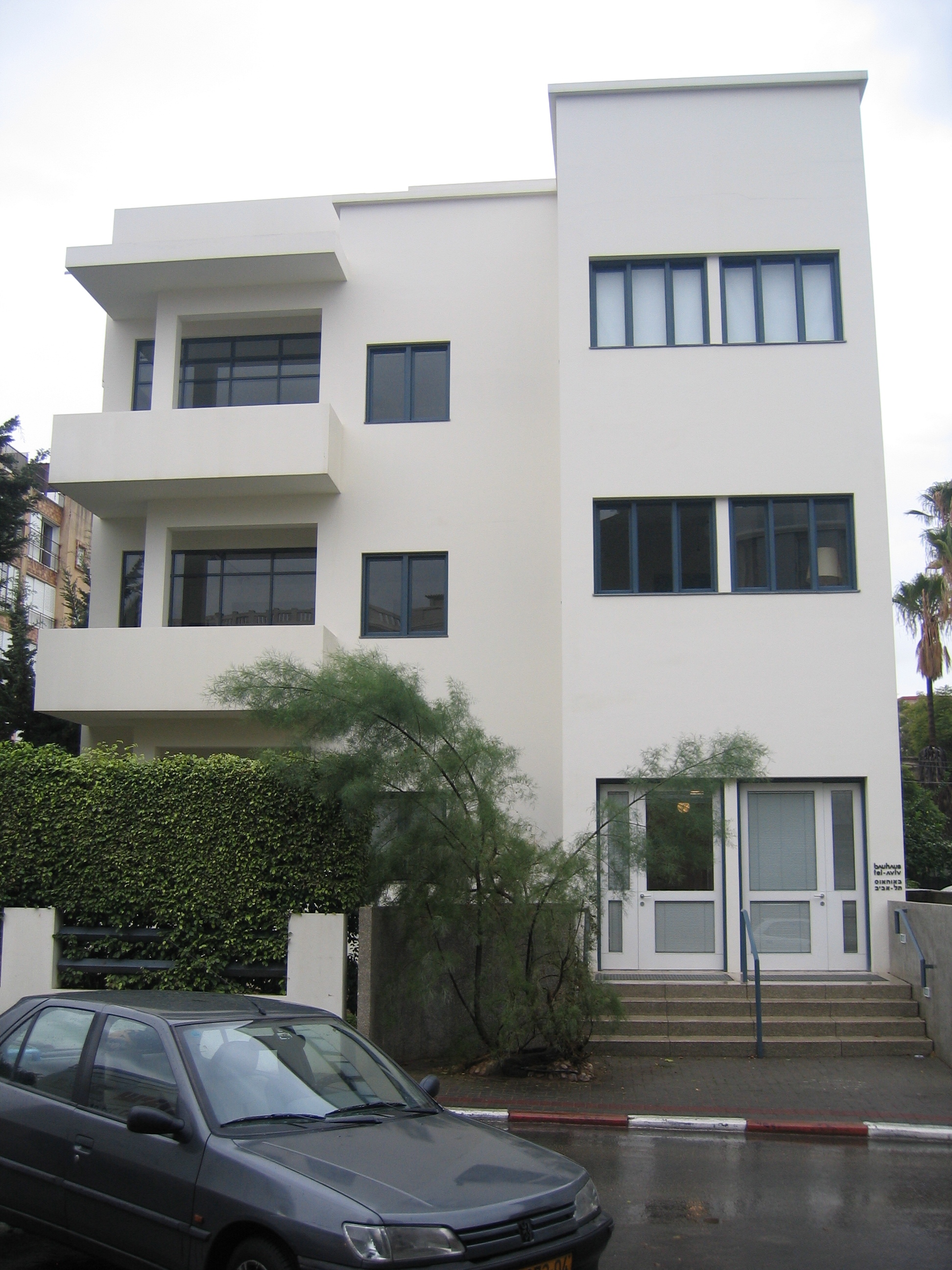 File Museum Of Bauhaus At Bialik Street Tel Aviv Yafo Jpg Wikimedia Commons