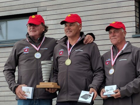 Klaas de Boer (l), Thies Bosch, Onno Klazinga (r)