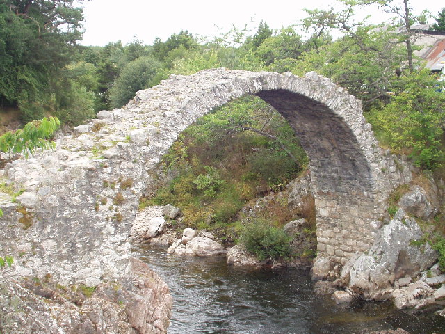 File:Old Pack Horse Bridge, Carrbridge - geograph.org.uk - 37420.jpg