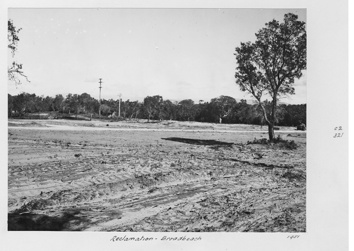 File:Queensland State Archives 5046 Reclamation Broadbeach 1951.png